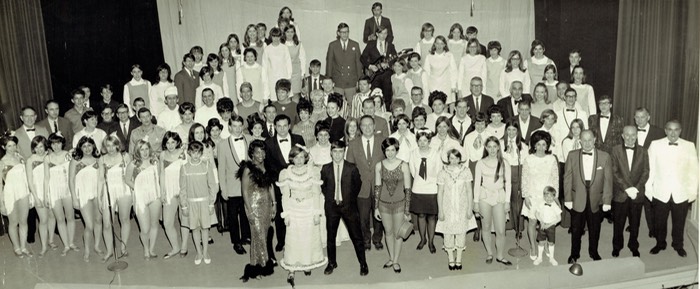 1969 Cast Photo - Orig